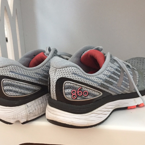 New Balance 860 Running Sneakers Sz 8 - Picture 3 of 3
